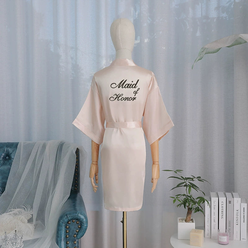 Champagne Maid of Honor Half-Sleeve Satin Nightgown – Elegant Bridal Party Loungewear, Silky Fabric with "Maid of Honor" Embroidery