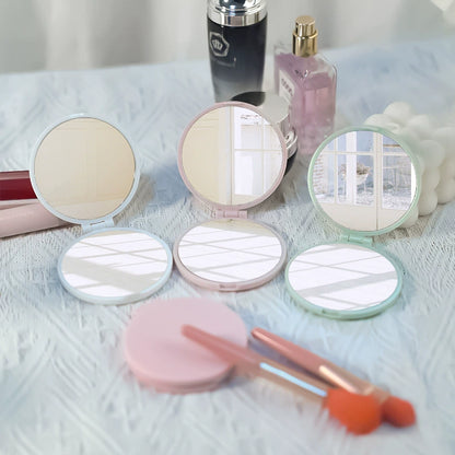 Round Foldable Makeup Mirror (Compact Flip-Top) – Portable Touch-Up Mirror (Multiple Pastel Colors)