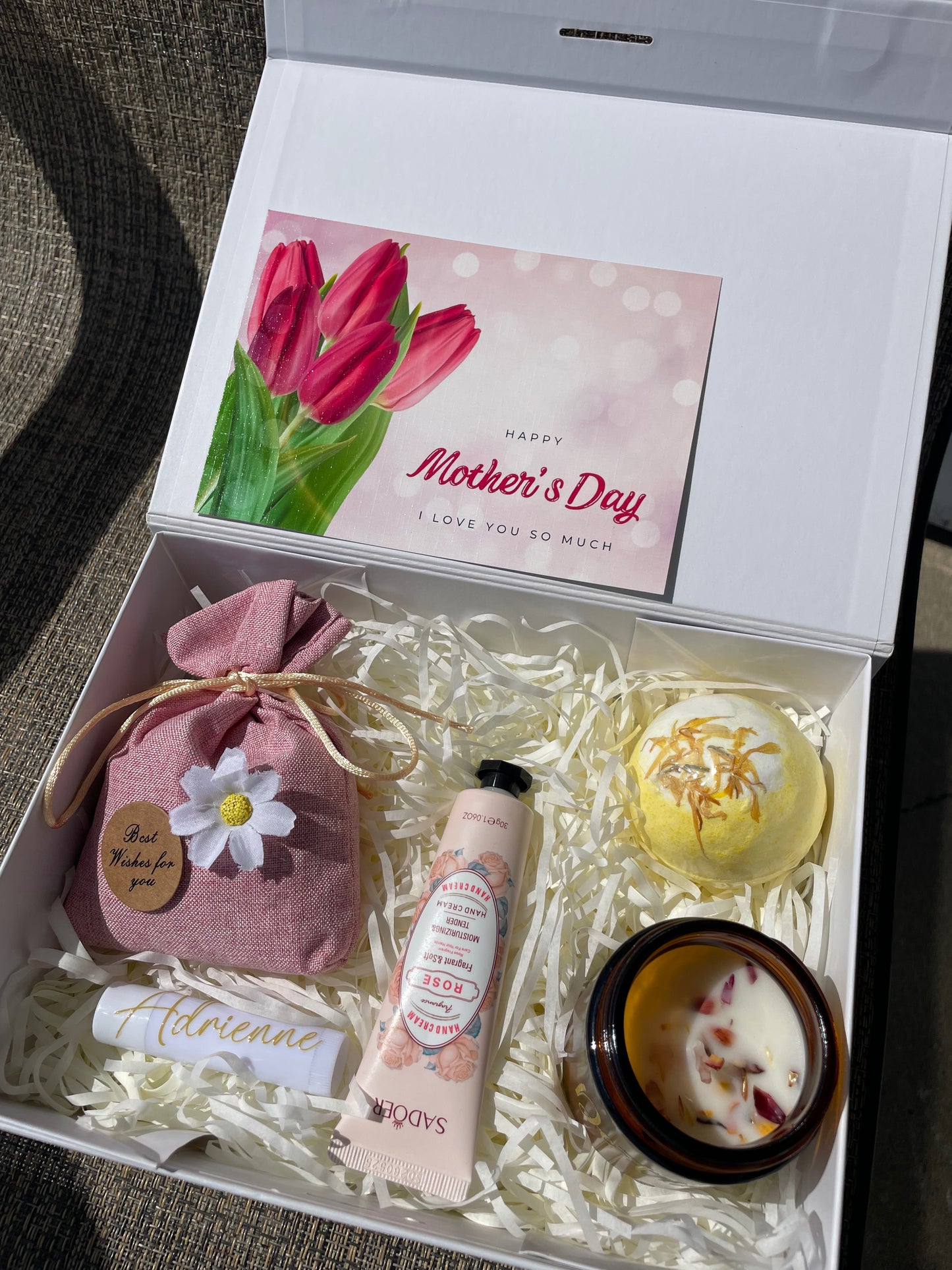 Custom Mother’s Day Gift Box for Mom – Personalized Spa Gift Set with Name, Candle & Bath Bomb