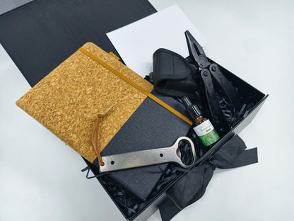 Black Utility & Productivity Men’s Practical Gift Box – Everyday Carry & Reflection Edition