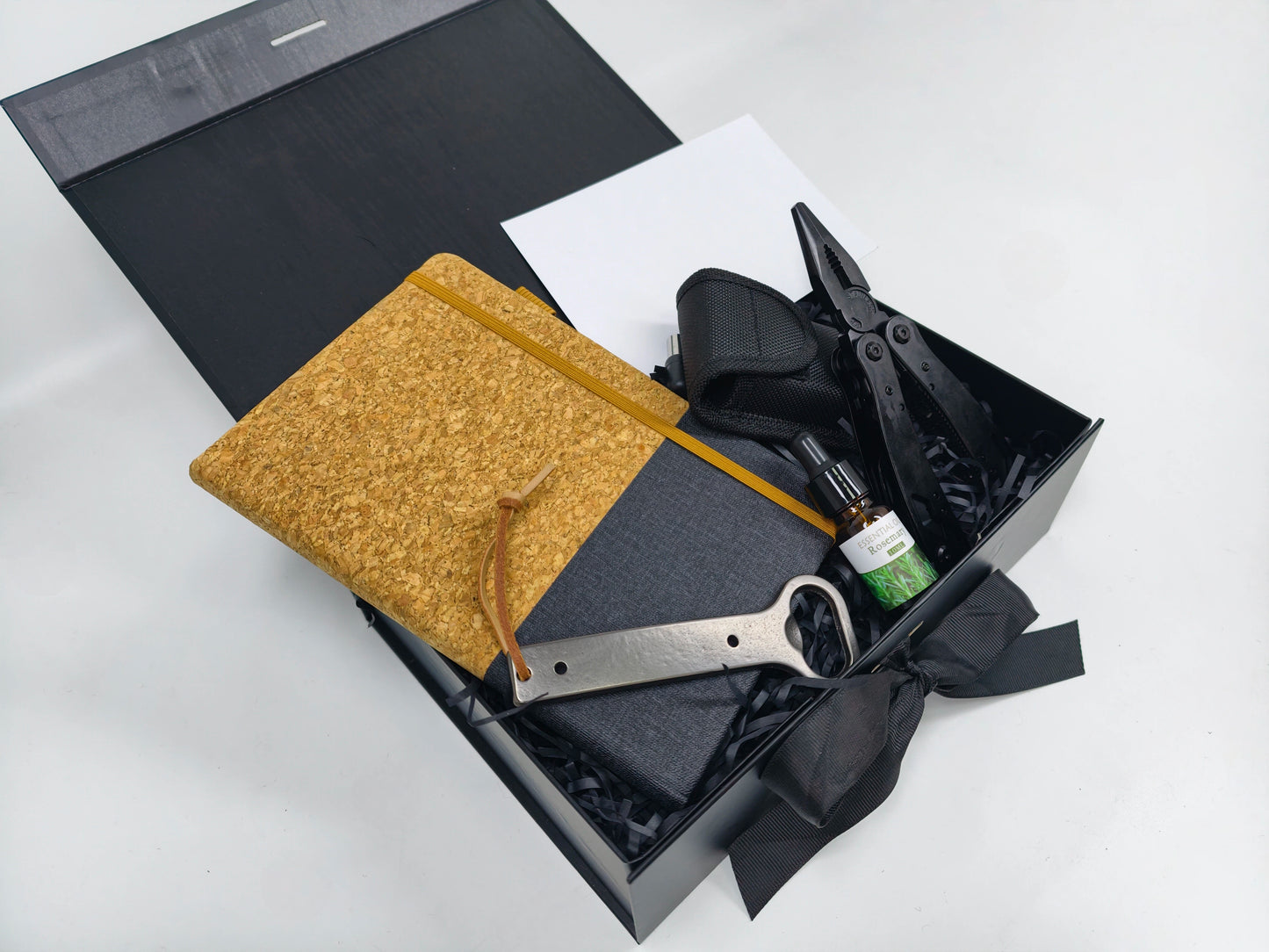 Black Utility & Productivity Men’s Practical Gift Box – Everyday Carry & Reflection Edition